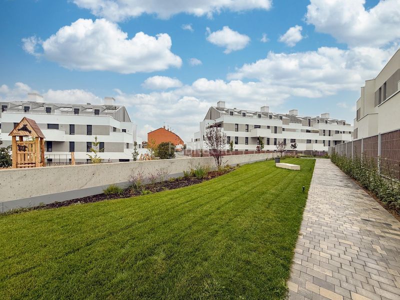 Foto 1fc2a128-778e-49b6-92b8-be6e9d486a0f. Rent flat with heating parking pool in Cobeña