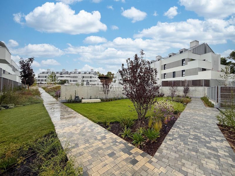 Foto 2d20b62b-18b6-4a29-ada0-fdf1647c1e66. Rent flat with heating parking pool in Cobeña