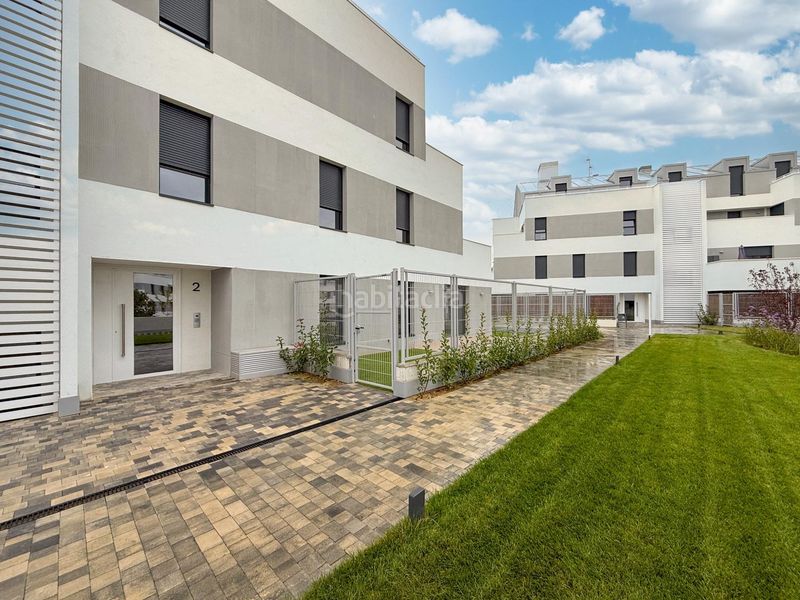 Foto dbb1be9a-1241-463c-bf04-70f8a9b03b5d. Rent flat with heating parking pool in Cobeña