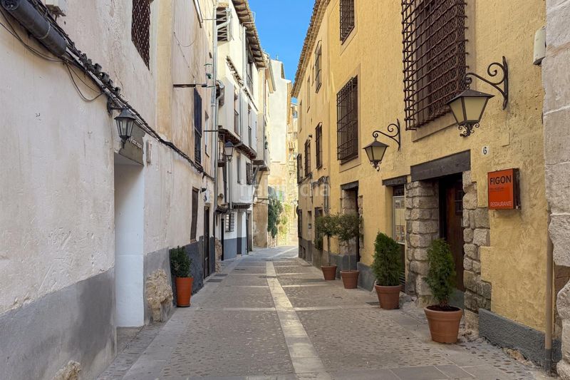 Foto 1640fd79-6358-4333-9f75-eefe959dc7ce. Apartament amb calefacció a Casco Histórico Cuenca