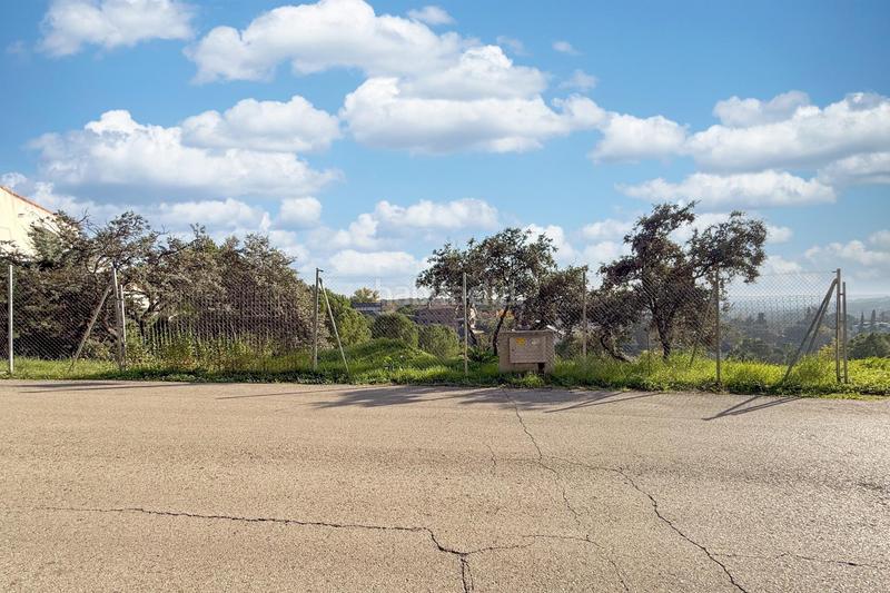 Foto 2c4afb9b-7879-468c-abb3-956987a8d26a. Terreny residencial a tomillar 38 a El Monte Torrelodones