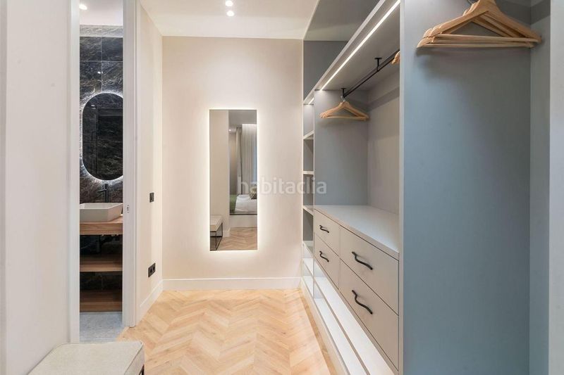 Foto d733e9d6-3246-4549-aca2-6797d7a7ff5d. Piso en Sol Madrid