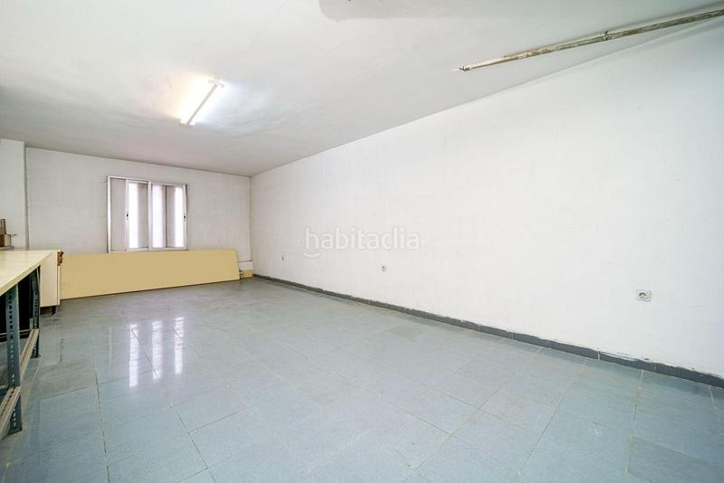 Foto 0dfe6d2d-4293-4b1f-8bee-a5d157a0e2d0. Local comercial en Canillas Madrid