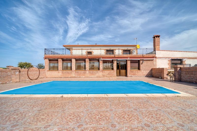 Foto 7ab33d7c-7184-4200-a307-5681c48a34d8. Haus mit heizung parking pool in San Martín de Pusa