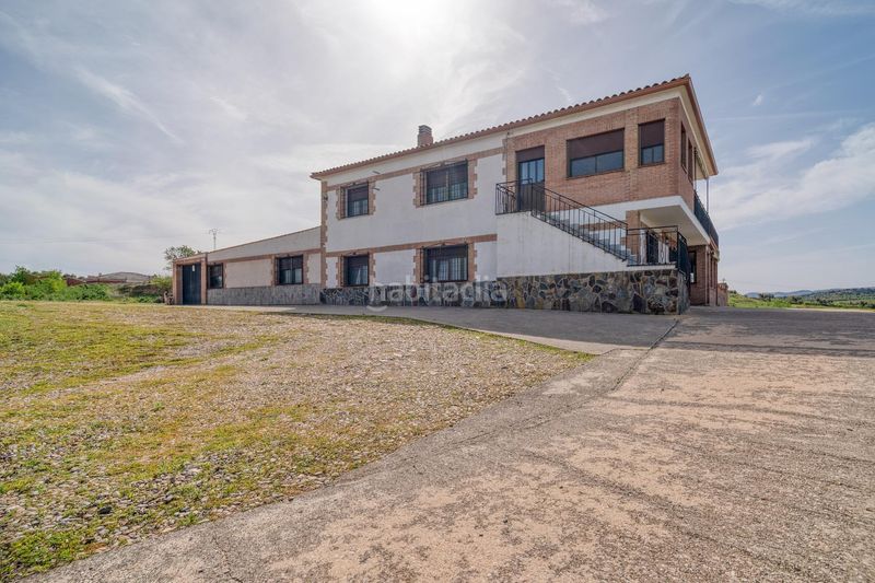 Foto e7dd1a9d-afae-46a3-b410-65ea4bbac7bb. Haus mit heizung parking pool in San Martín de Pusa