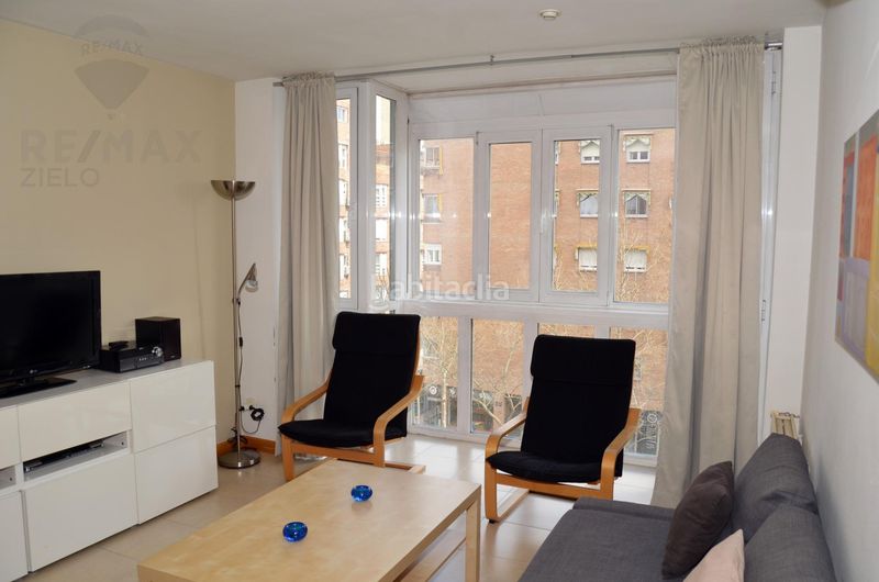 Foto a324b625-fdc5-4762-a091-ec291bf00c67. Lloguer pis amb calefacció piscina a Acacias Madrid