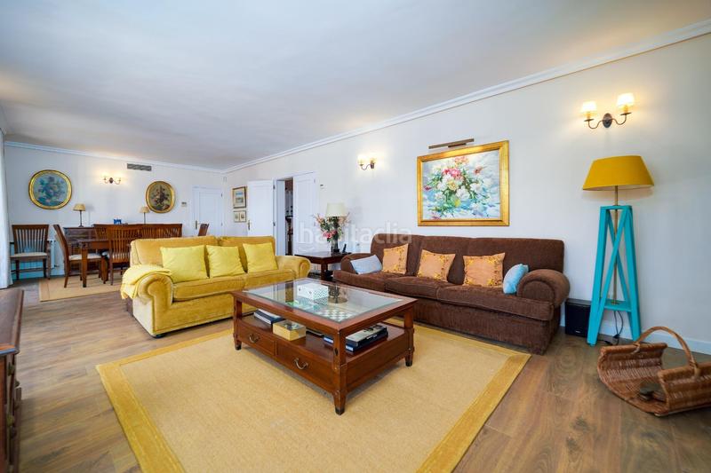 Foto 05d4f3f6-33d9-49f4-abba-28977d25cf92. Chalet espectacular chalet de lujo, con acabados de alta calidad, jardin de diseño y piscina, en la mejor z en Valdemorillo