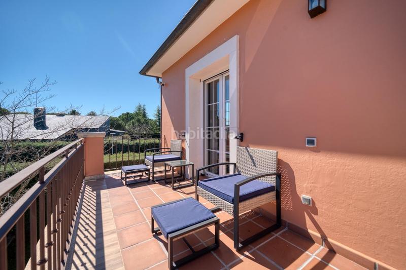 Foto c58613fa-1795-4fba-9b04-c80c74bd8f1a. Chalet espectacular chalet de lujo, con acabados de alta calidad, jardin de diseño y piscina, en la mejor z en Valdemorillo