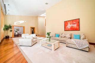 Chalet in Calle PRADO DEL REY