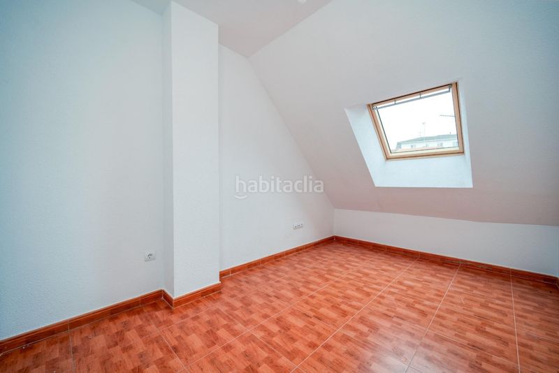Foto b87e1ecb-5244-4571-a557-f7ebf6227171. Duplex con riscaldamento in Yuncos