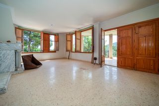 Chalet in Onda. Finca con chalet y posibilidad de 4 parcelas urbanizables en art