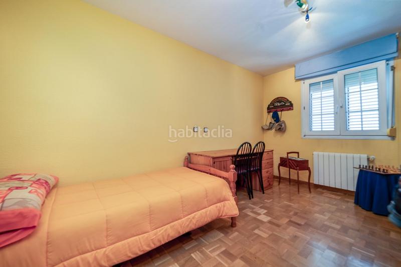Foto 187b3702-d701-47e4-8ff6-546187277da0. Casa adossada amb calefacció aparcament piscina a Getafe