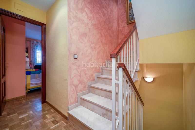 Foto ad3af840-63df-4e70-93f5-c1a8ae3d0532. Casa adossada amb calefacció aparcament piscina a Getafe