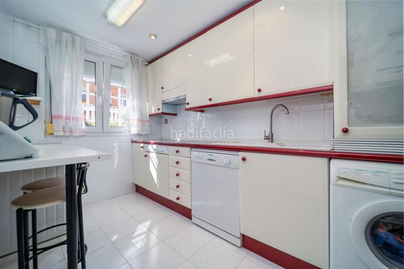 Foto 097c2657-b981-4d32-b15a-51114a32aab5. Semi detached house with heating parking pool in Getafe norte Getafe