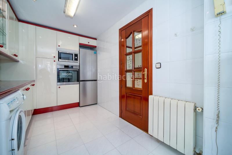 Foto 53b49457-b618-45da-ae0f-df0613618813. Semi detached house with heating parking pool in Getafe norte Getafe