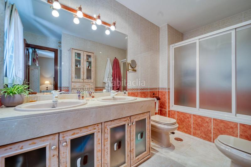 Foto c5852061-be23-44b9-b6a1-f0a89a5681d1. Semi detached house with heating parking pool in Getafe norte Getafe