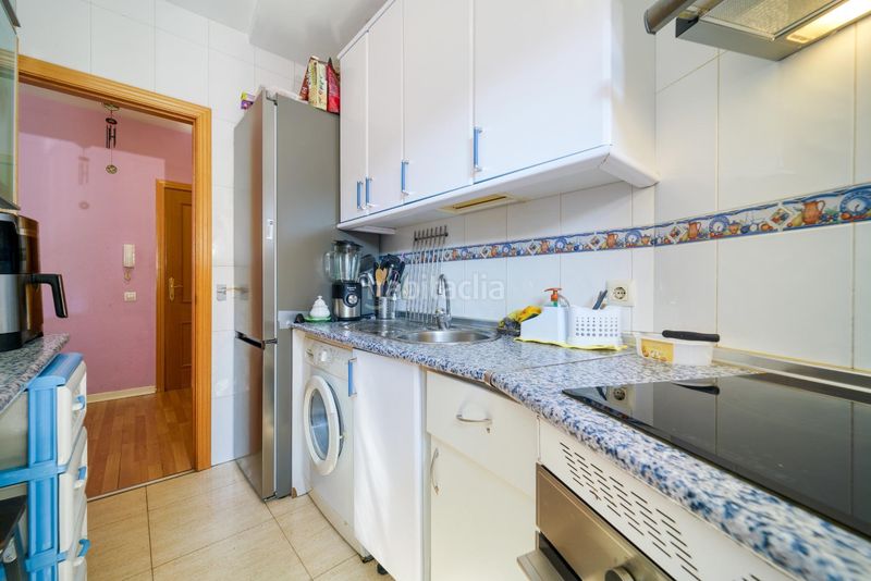 Foto 8740d650-a534-4f0f-985e-07a4ab80bb50. Duplex con riscaldamento in Casa Amarilla Galapagar