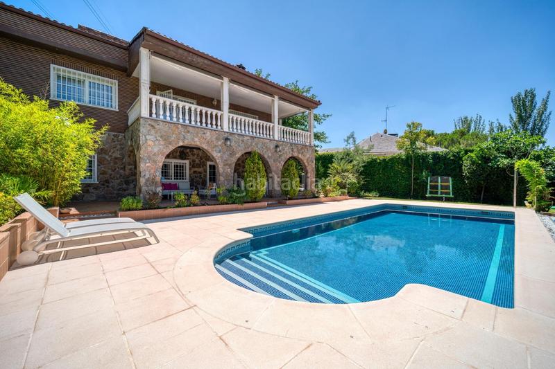 Foto 900df81f-f6d2-4f8d-8283-30bb4d677360. Chalet mit heizung parking pool in El Monte Torrelodones