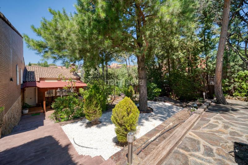 Foto f55cbbc0-732e-45ae-914d-f41bda8400f9. Chalet mit heizung parking pool in El Monte Torrelodones