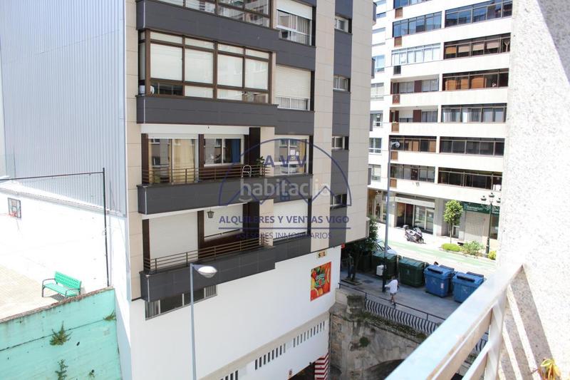 Foto 6d3e1fd3-47bf-49e9-ad01-7d1276c98f13. Piso en Camelias - Pi y Margall Vigo