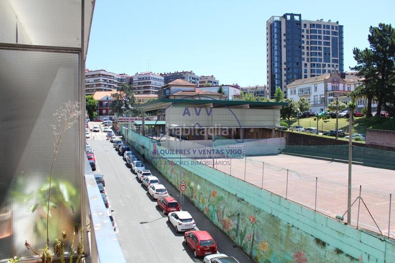 Foto dfd7e958-121d-4373-81f2-130c3c45a942. Piso en Camelias - Pi y Margall Vigo