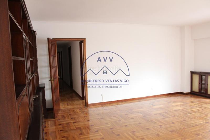 Foto fb6bdc3a-3d9d-4c8d-8aee-fb74d9866c57. Piso en Camelias - Pi y Margall Vigo