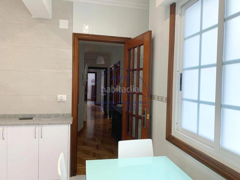 Foto 44b517f4-c1c0-4e49-a371-a28077dcbd15. Etagenwohnung mit heizung parking in Teis Vigo