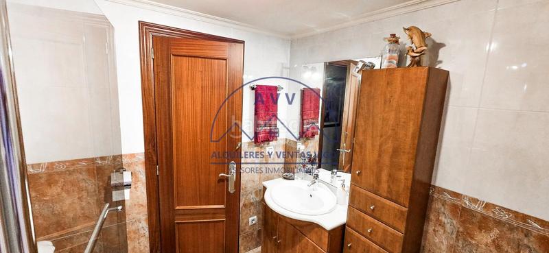 Foto 3c347320-6e9e-4198-b491-6384db0526f8. Appartamento con riscaldamento parcheggio in A Salgueira - O Castaño Vigo