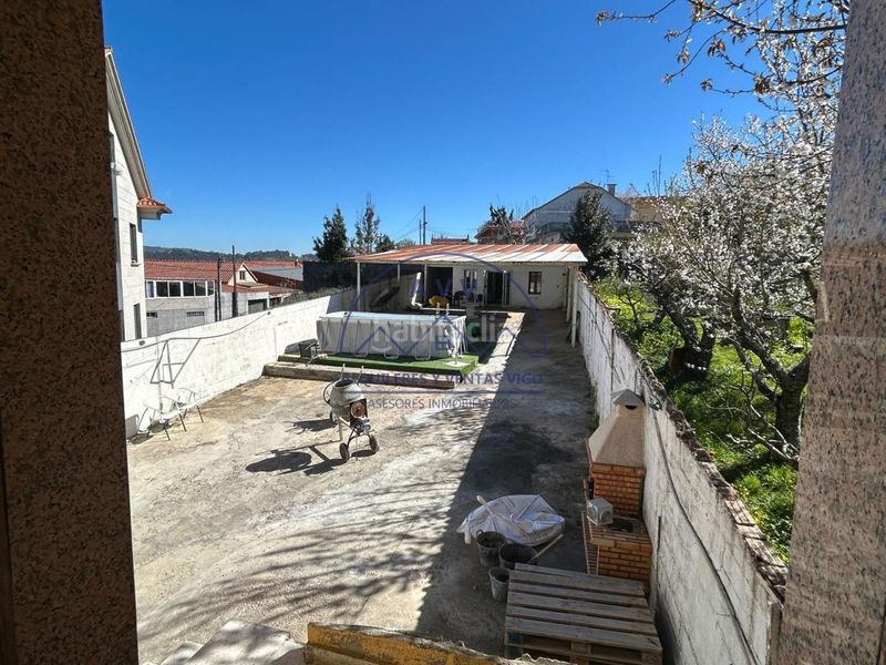 Foto 9acf871c-c9dd-4a09-ad05-676bb6b5d300. Casa amb calefacció aparcament piscina a Valadares - Beade Vigo