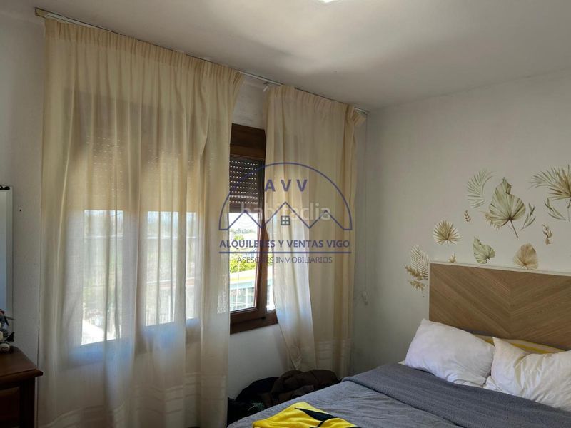 Foto bff46274-70c7-4c15-89af-b7f379a57308. Casa amb calefacció aparcament piscina a Valadares - Beade Vigo