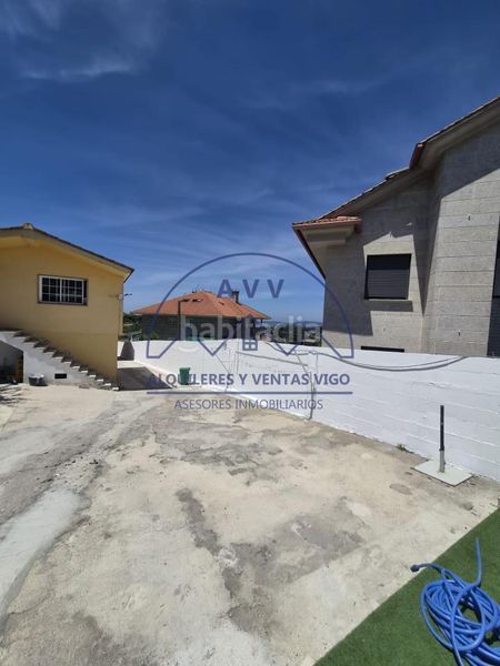 Foto ce08c11b-8308-4d2f-9c76-821ec6bb1b25. Casa amb calefacció aparcament piscina a Valadares - Beade Vigo