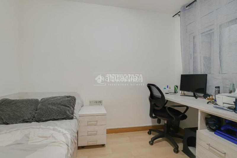 Foto 0ba8d1f3-d6c2-4d70-b8c5-8b501e15850d. Piso  en venta en Centre Ripollet