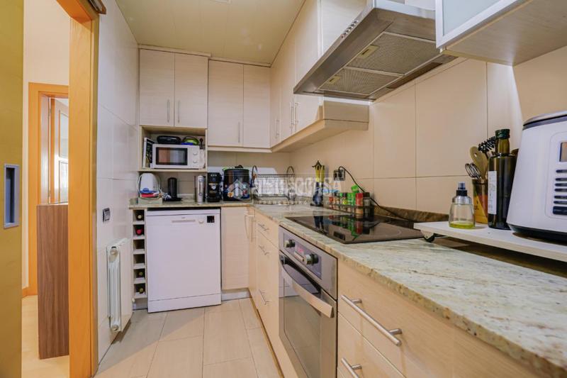 Foto 3bfe2bf9-b7a2-4f82-82de-628e62707d0e. Piso  en venta en Centre Ripollet