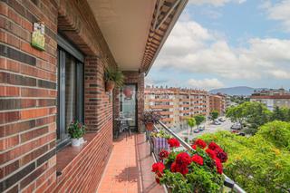 Pis a Can Clos-Pinetons. Piso en venta en ripollet