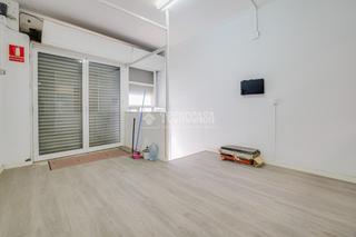 Local Comercial a Centre. Local comercial en venta en ripollet