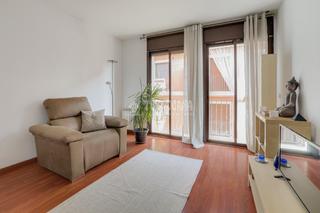Pis a Casc Antic. Piso en venta en ripollet