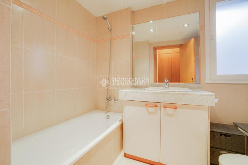 Foto 0bcbc252-7836-4661-803f-872e4b8c6691. Piso  en venta en Can Clos-Pinetons Ripollet
