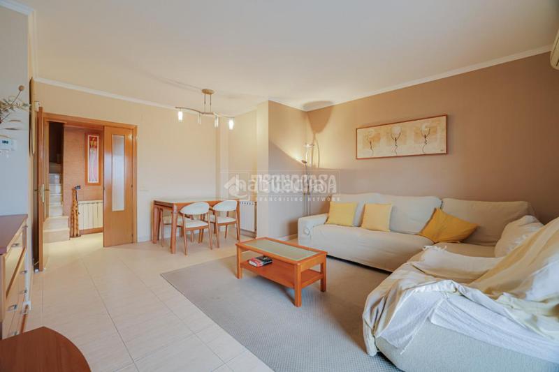 Foto 8300786e-6eea-4c3b-a686-bc026bebdc2f. Piso  en venta en Can Clos-Pinetons Ripollet