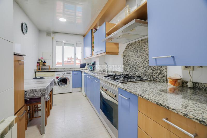 Foto 9c632d5a-32f4-4e7c-acfe-2476c544fe02. Piso  en venta en Can Clos-Pinetons Ripollet
