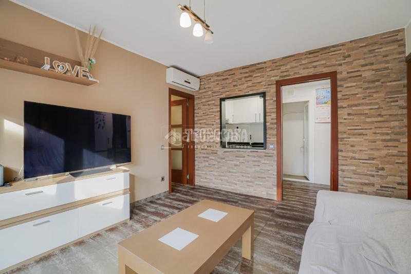 Foto 9567dbfb-0ce2-4a5c-8d66-ff0a472e5a40. Piso  en venta en Centre Ripollet