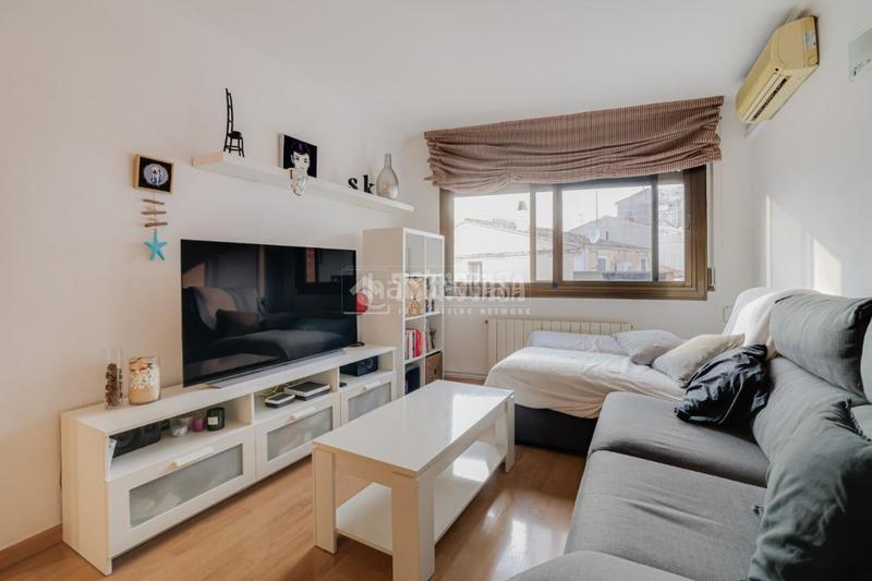 Foto 873cc7c3-5304-4d50-804b-d6fc25742f6d. Pis amb calefacció a Centre Ripollet