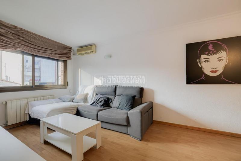 Foto 8d399e00-b827-42d3-99bc-0554d1c38ab0. Pis amb calefacció a Centre Ripollet