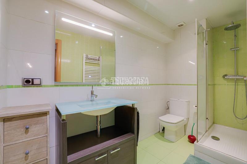 Foto 8eb9e71f-a1da-4fec-b86c-486f86f29d8d. Pis amb calefacció a Centre Ripollet