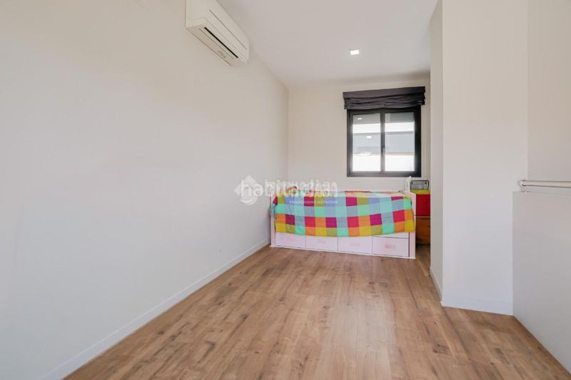 Foto 6f941d5e-0098-4ec8-98c0-bca6e14cfbb8. Flat with heating parking pool in Casc Antic Ripollet