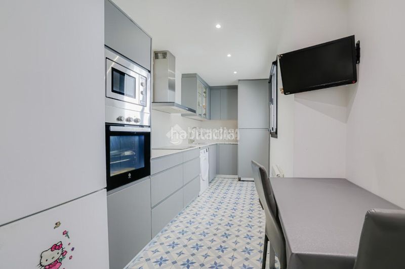 Foto b9120d80-08eb-485e-b2be-78144aa81d80. Flat with heating parking pool in Casc Antic Ripollet
