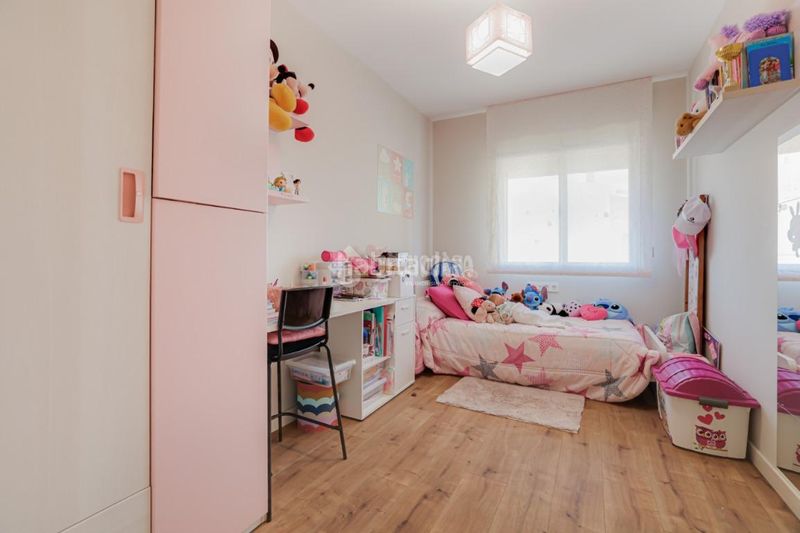 Foto cf649a45-5bff-446d-b194-331ce727689a. Flat with heating parking pool in Casc Antic Ripollet