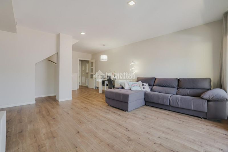 Foto e57d2764-a83d-4b6d-857f-0ac137767754. Flat with heating parking pool in Casc Antic Ripollet