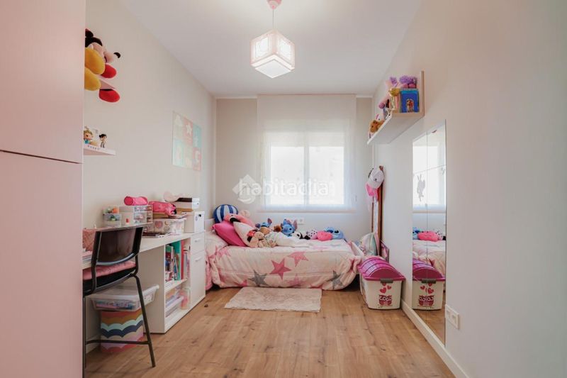 Foto e6f6843a-8e1e-49b6-bbac-3e1e710fee5a. Flat with heating parking pool in Casc Antic Ripollet