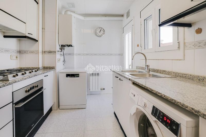 Foto ab5cd508-74dd-42ef-9e7a-c3bf5d5d0a8c. Flat with heating parking in Can Clos-Pinetons Ripollet