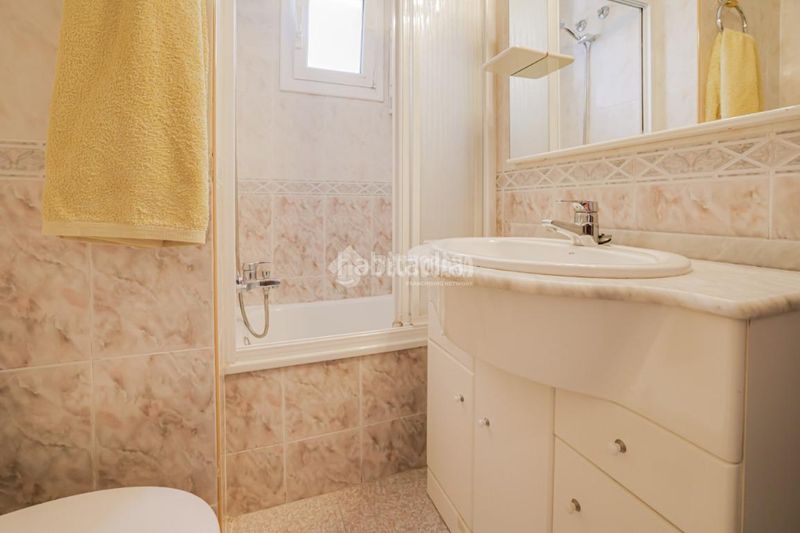 Foto ea6b85c3-62d0-4adc-a82e-17e167e0c6c4. Flat with heating parking in Can Clos-Pinetons Ripollet